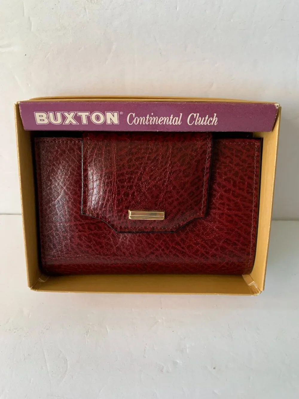 BUXTON CONTINENTAL CLUTCH 30 RED LEATHER WALLET NEW IN BOX VINTAGE NEW OLD STOCK